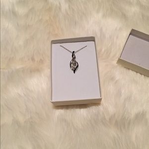 Kay jewelry green and white necklace